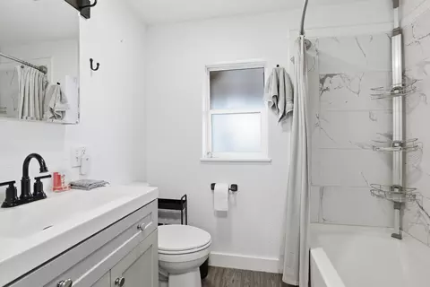 Bath - 4519 E 7th Ave, Spokane Valley, WA 99212 photo 2 of 2