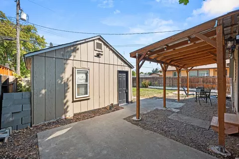 Exterior - 4519 E 7th Ave, Spokane Valley, WA 99212 photo 4 of 10