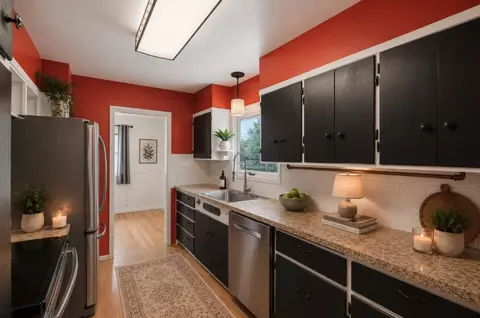 Kitchen - 3403 E 22nd Ave, Spokane, WA 99223 photo 2 of 3