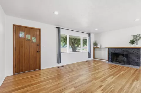 Living - 3403 E 22nd Ave, Spokane, WA 99223 photo 4 of 5