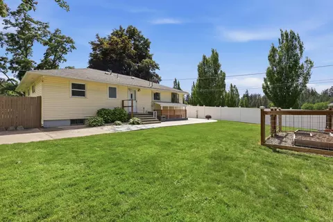 Exterior - 3403 E 22nd Ave, Spokane, WA 99223 photo 8 of 9