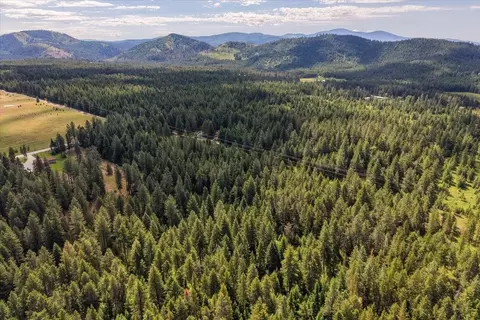 4631 Camden Rd, Newport, WA 99156
