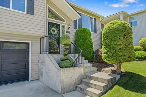Exterior - 4724 E 15th Ave, Spokane Valley, WA 99212 photo 5 of 13