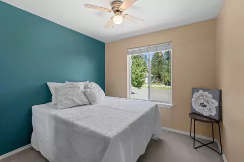 Bedroom - 4724 E 15th Ave, Spokane Valley, WA 99212 photo 3 of 4