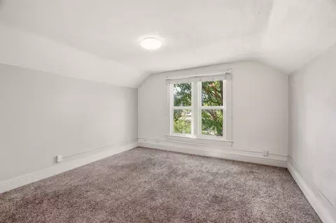 Bedroom - 819 E Sinto Ave, Spokane, WA 99202 photo 6 of 6