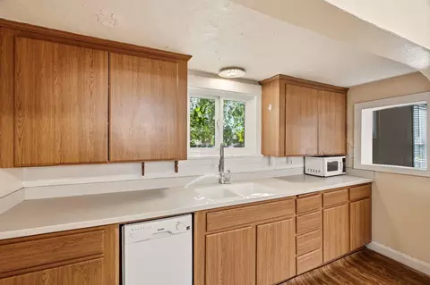 Kitchen - 819 E Sinto Ave, Spokane, WA 99202 photo 1 of 3