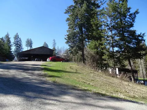 Exterior - 17208 E Blanchard Rd, Elk, WA 99009 photo 4 of 21