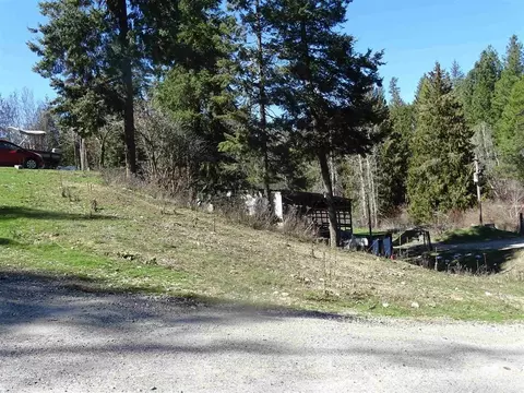 Exterior - 17208 E Blanchard Rd, Elk, WA 99009 photo 14 of 21