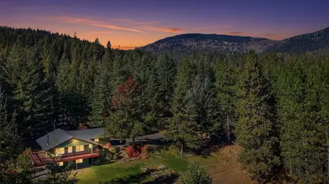 8766 W Barrett Dr, Rathdrum, ID 83858