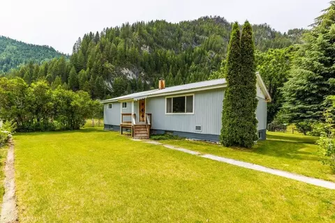 4345 Wilcox Rd, Northport, WA 99157