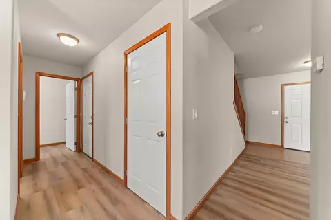 Entry Way - 1613 E Beacon Ln, Spokane, WA 99217 photo 6 of 9