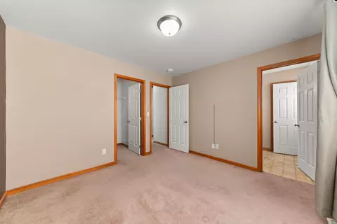 Bedroom - 1613 E Beacon Ln, Spokane, WA 99217 photo 3 of 4