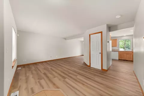 Living - 1613 E Beacon Ln, Spokane, WA 99217 photo 1 of 4
