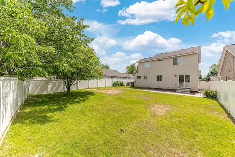 Exterior - 1613 E Beacon Ln, Spokane, WA 99217 photo 5 of 8