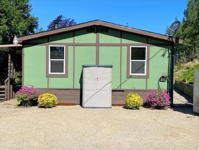 6494 Myrtle Dr, Nine Mile Falls, WA 99026