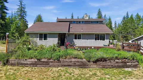 851 Balcom Rd, Newport, WA 99156
