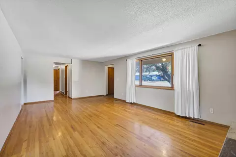 Living - 11807 E 16th Ave, Spokane Valley, WA 99206 photo 3 of 3