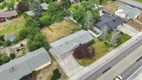 View/Area - 11807 E 16th Ave, Spokane Valley, WA 99206 photo 1 of 7
