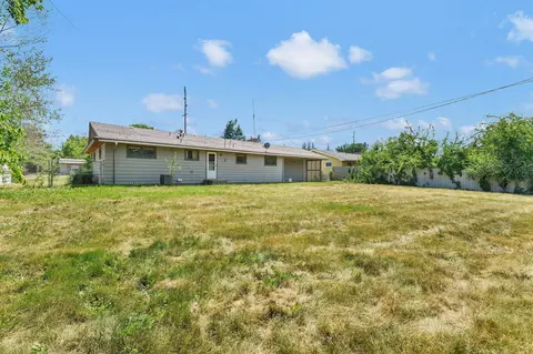 Exterior - 11807 E 16th Ave, Spokane Valley, WA 99206 photo 6 of 10