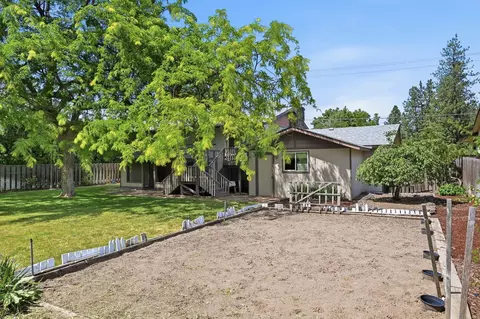 Exterior - 2306 E 37th Ave, Spokane, WA 99223 photo 6 of 10