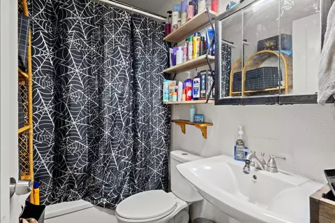 Bath - 2924 E Broad Ave, Spokane, WA 99217 photo 1 of 2