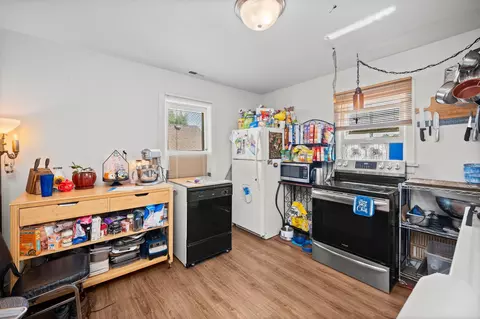 Kitchen - 2924 E Broad Ave, Spokane, WA 99217 photo 1 of 6
