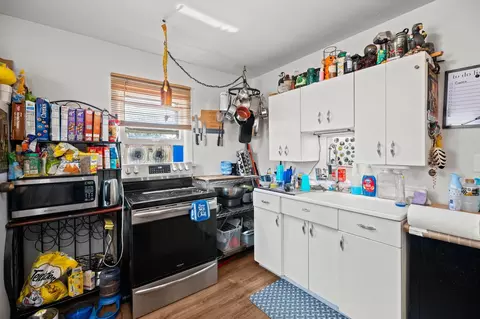 Kitchen - 2924 E Broad Ave, Spokane, WA 99217 photo 3 of 6