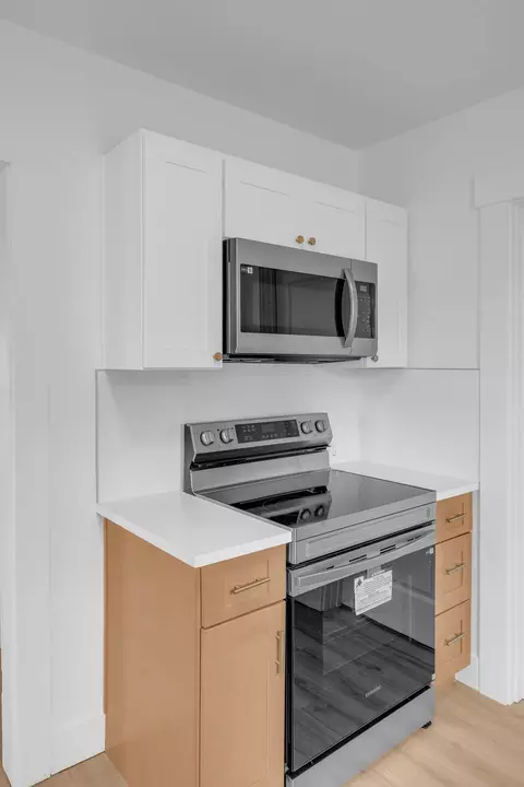 Kitchen - 2433 E Central Ave, Spokane, WA 99208 photo 5 of 8