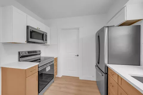 Kitchen - 2433 E Central Ave, Spokane, WA 99208 photo 7 of 8