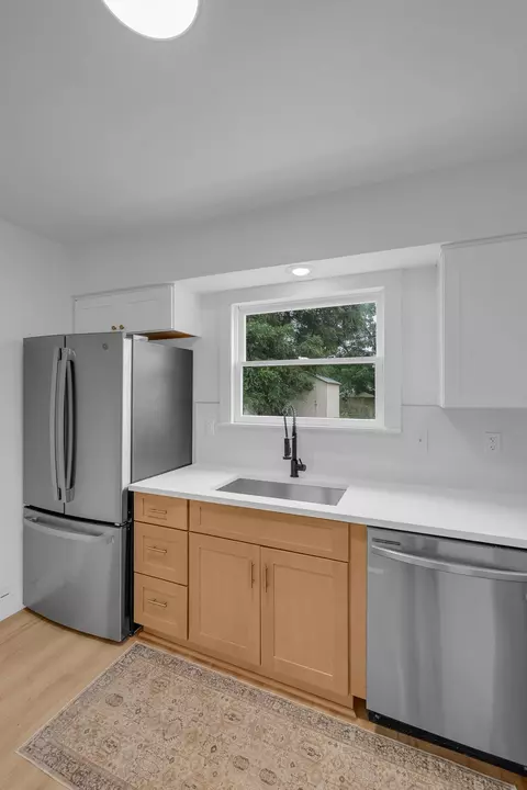 Kitchen - 2433 E Central Ave, Spokane, WA 99208 photo 4 of 8