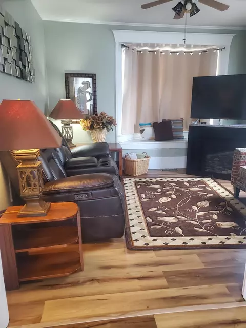 Living - 1030 E Sanson Ave, Spokane, WA 99207 photo 3 of 3