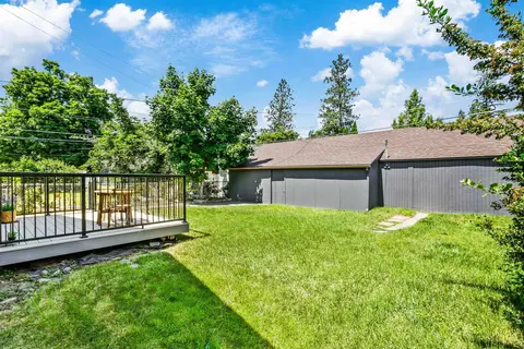 Exterior - 1007 E 40 Ave, Spokane, WA 99203 photo 2 of 7