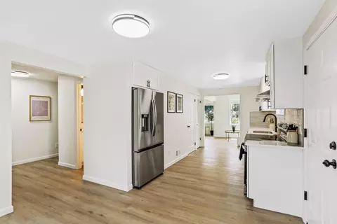 Entry Way - 1007 E 40 Ave, Spokane, WA 99203 photo 1 of 1