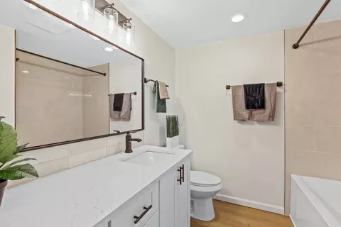 Bath - 1007 E 40 Ave, Spokane, WA 99203 photo 2 of 2
