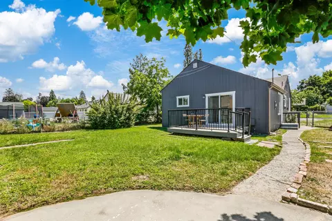Exterior - 1007 E 40 Ave, Spokane, WA 99203 photo 4 of 7