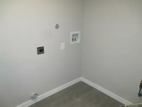557 E Broad Ave, Spokane, WA 99203 photo 9