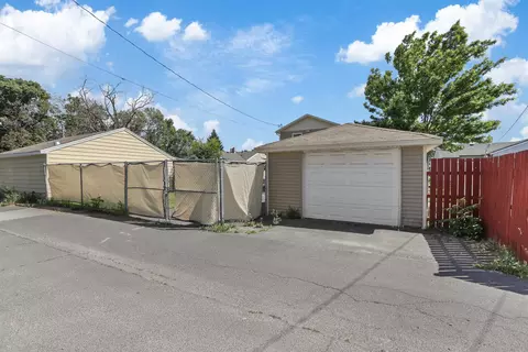 Exterior - 923 E Nebraska Ave, Spokane, WA 99208 photo 2 of 7