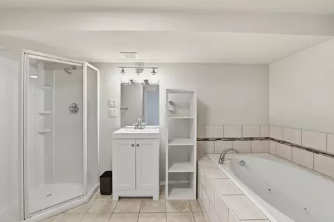 Bath - 7525 E Baldwin Ave, Spokane Valley, WA 99212 photo 7 of 9