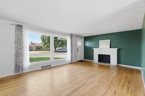 Living - 7525 E Baldwin Ave, Spokane Valley, WA 99212 photo 3 of 9