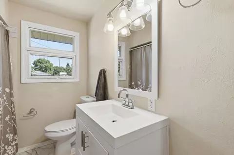 Bath - 7525 E Baldwin Ave, Spokane Valley, WA 99212 photo 2 of 9