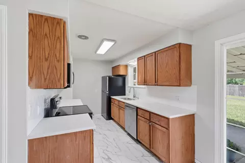 Kitchen - 7525 E Baldwin Ave, Spokane Valley, WA 99212 photo 1 of 5