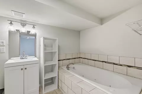 Bath - 7525 E Baldwin Ave, Spokane Valley, WA 99212 photo 5 of 9