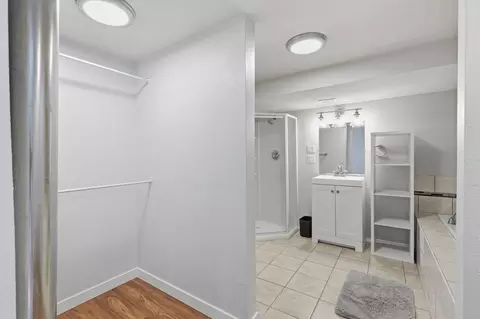 Bath - 7525 E Baldwin Ave, Spokane Valley, WA 99212 photo 4 of 9