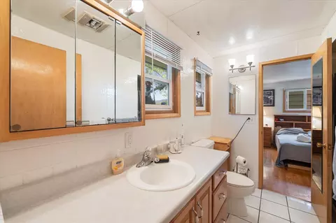 Bath - 10820 E 18th Ave, Spokane Valley, WA 99206 photo 2 of 3