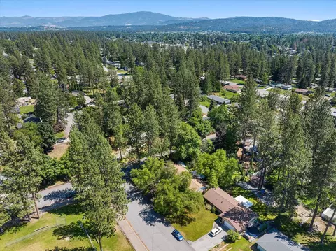 View/Area - 10820 E 18th Ave, Spokane Valley, WA 99206 photo 2 of 8