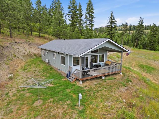 292 E Knob Hill E Rd, Republic, WA 99166