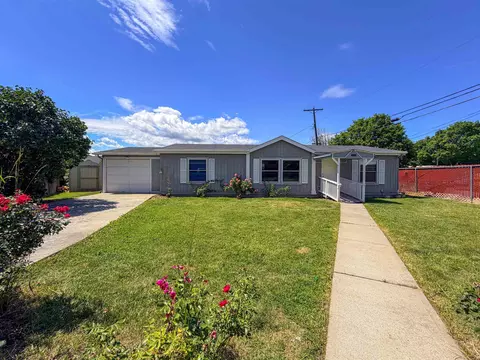 580 S Madison St, Colville, WA 99114