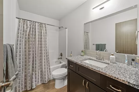 Bath - 419 E St, Deer Park, WA 99006 photo 4 of 4