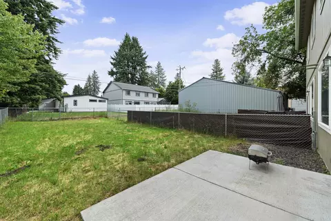 Exterior - 419 E St, Deer Park, WA 99006 photo 3 of 4