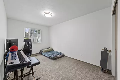 Bedroom - 419 E St, Deer Park, WA 99006 photo 2 of 2